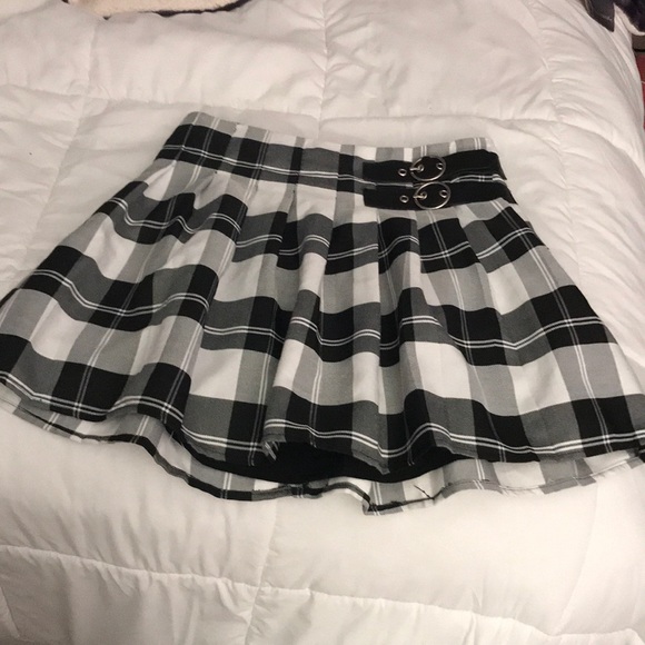 Forever 21 Dresses & Skirts - Forever 21 skirt in a size small